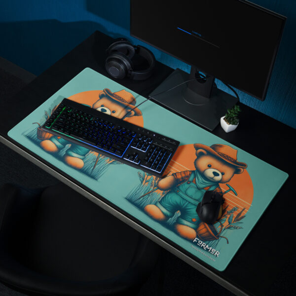 Farmer Boss - Gaming Mouse Pad (Brown Bear)